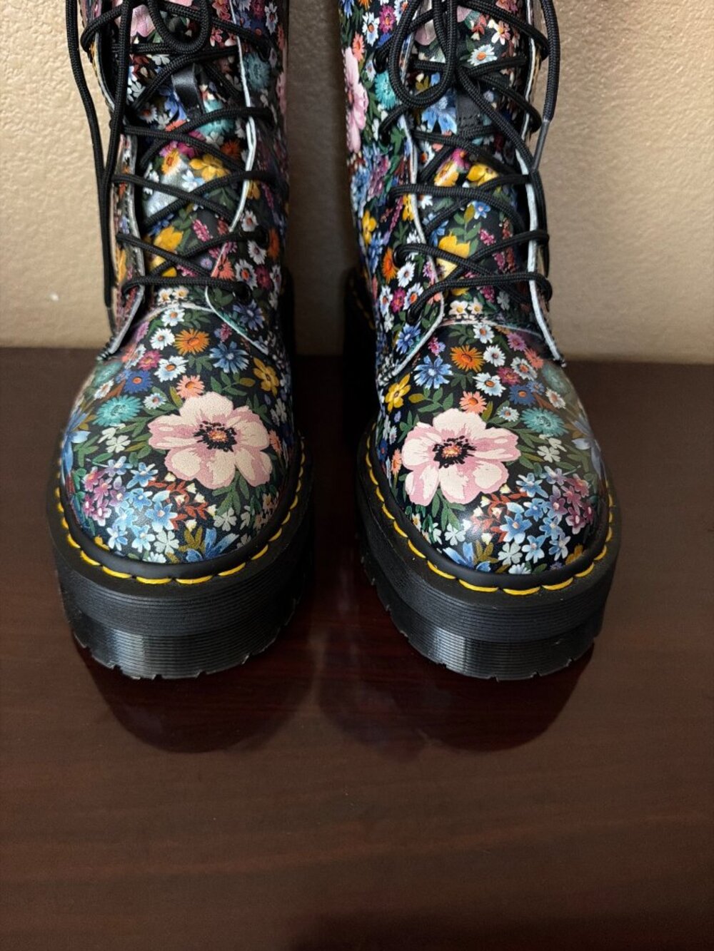 Dr. Martens Jagger Wanderlust Floral Leather Platform Boots Women's US 10 No Box - Picture 13 of 16